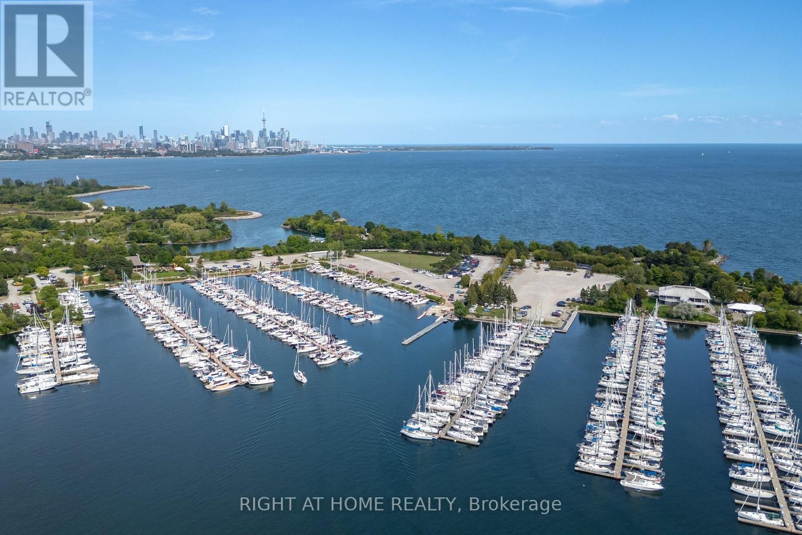 












PH1501 - 2287 LAKE SHORE BOULEVARD W

,
Toronto (Mimico),




Ontario
M8V3Y1

