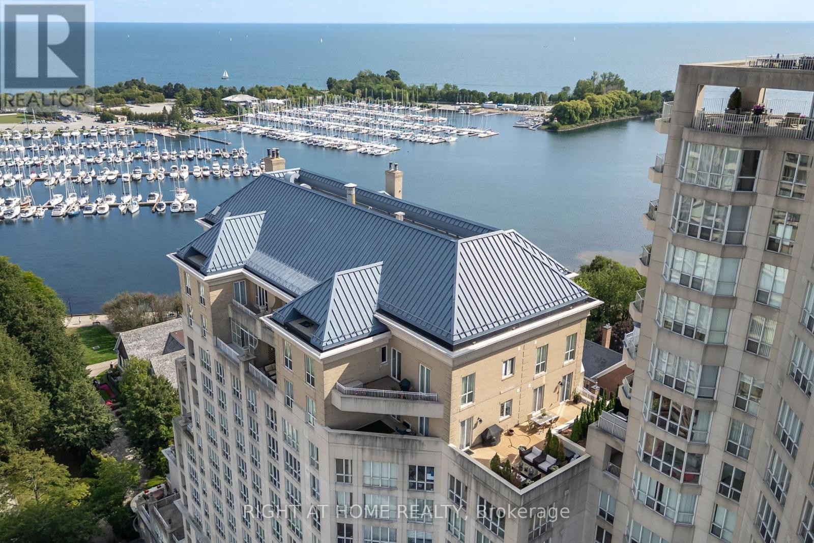 












PH1501 - 2287 LAKE SHORE BOULEVARD W

,
Toronto (Mimico),




Ontario
M8V3Y1


