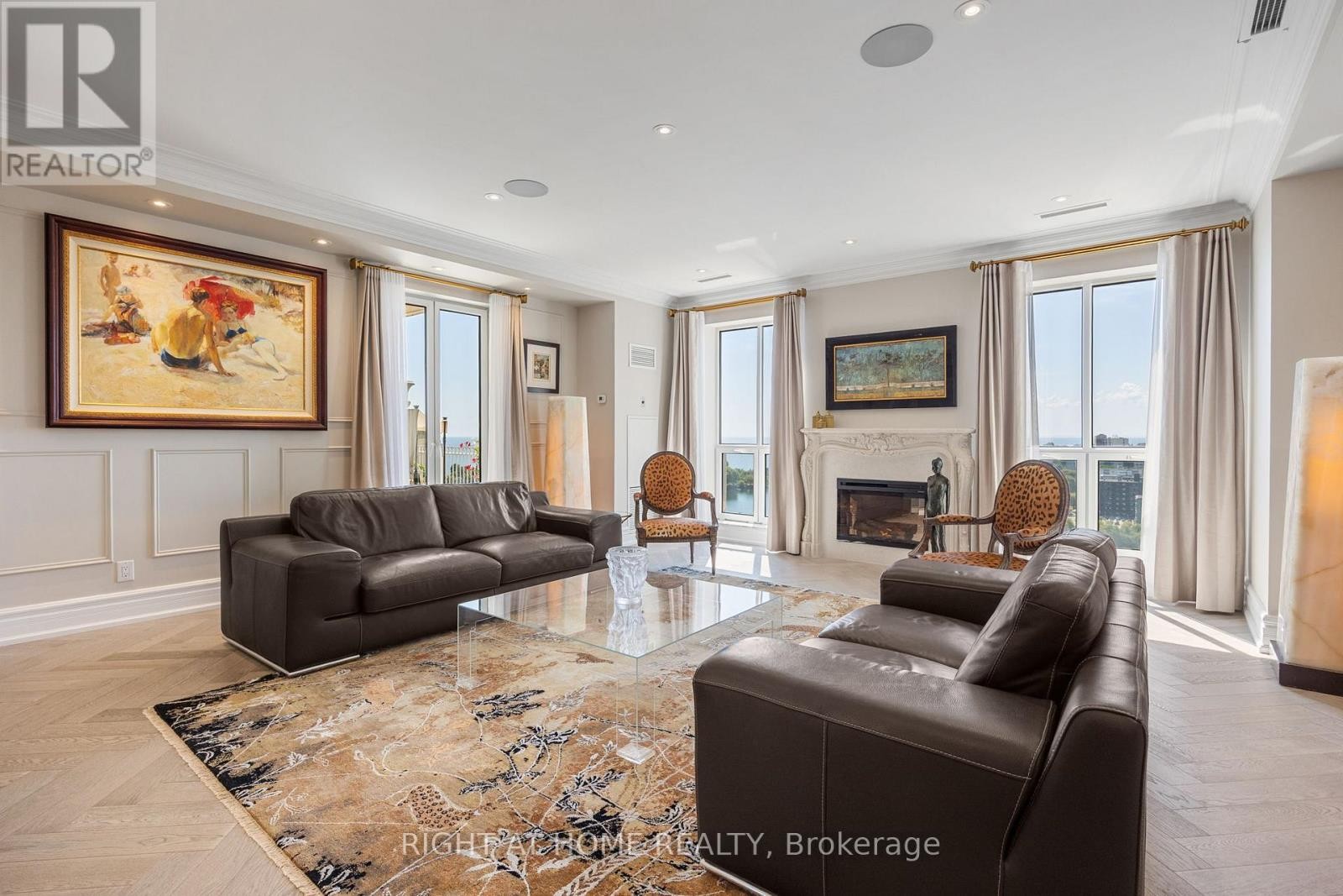 












PH1501 - 2287 LAKE SHORE BOULEVARD W

,
Toronto (Mimico),




Ontario
M8V3Y1

