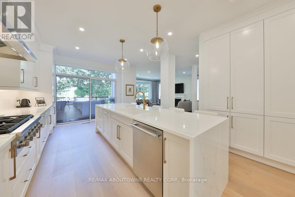 












30 - 2400 NEYAGAWA BOULEVARD

,
Oakville (RO River Oaks),




Ontario
L6H7P5

