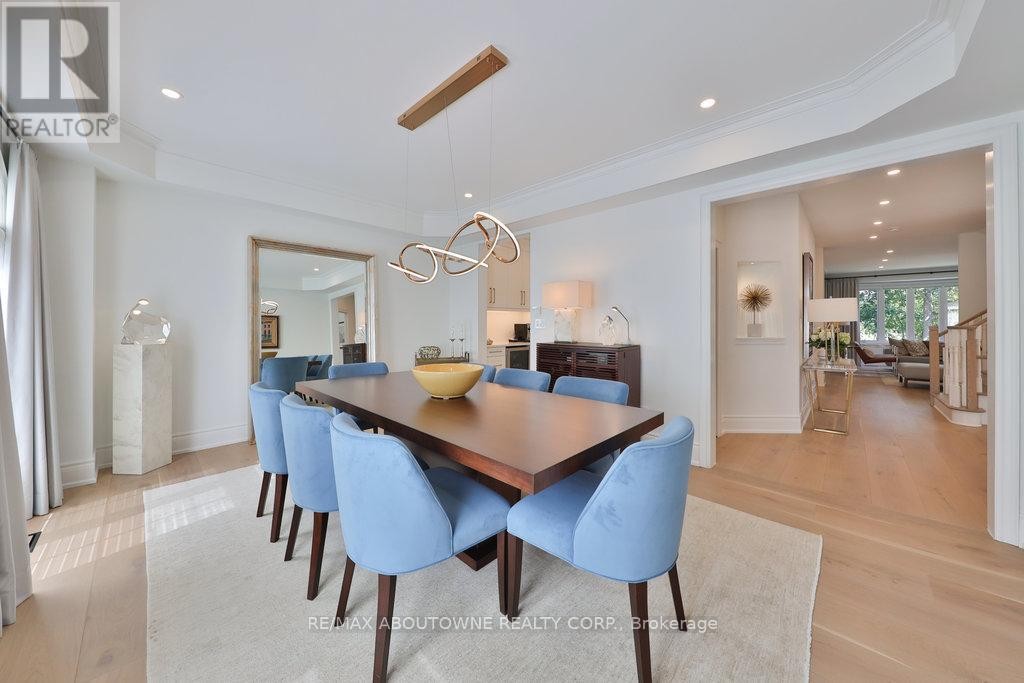












30 - 2400 NEYAGAWA BOULEVARD

,
Oakville (RO River Oaks),




Ontario
L6H7P5

