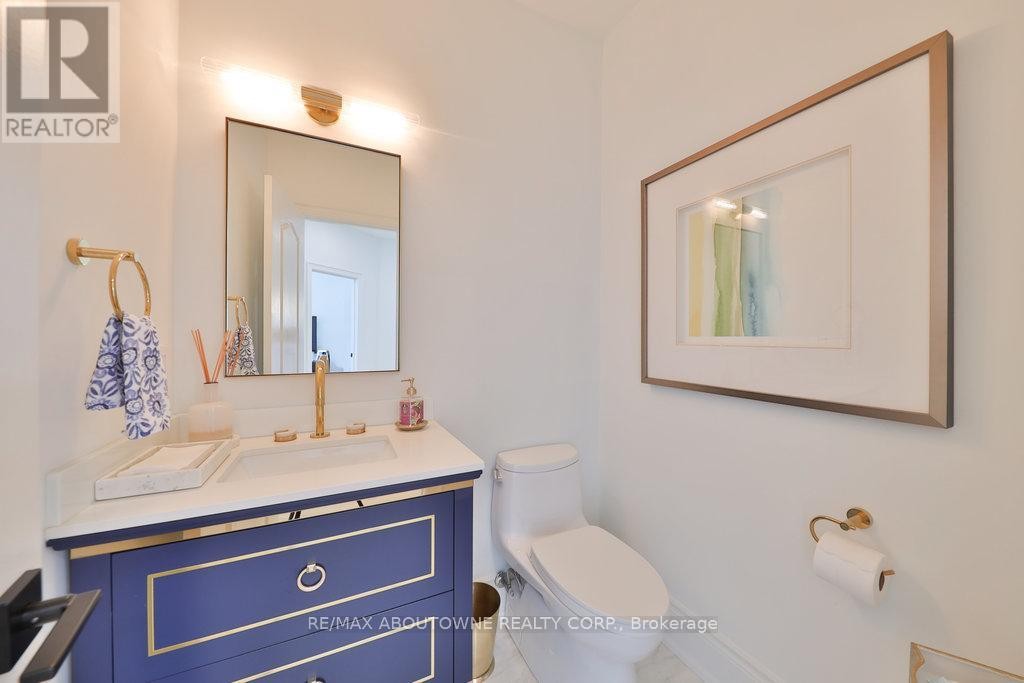 












30 - 2400 NEYAGAWA BOULEVARD

,
Oakville (RO River Oaks),




Ontario
L6H7P5

