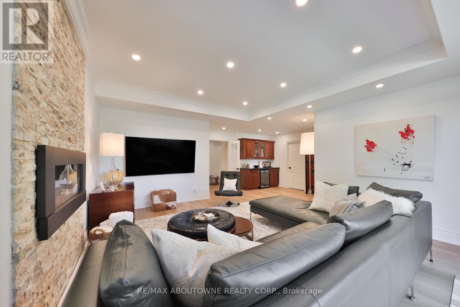 












30 - 2400 NEYAGAWA BOULEVARD

,
Oakville (RO River Oaks),




Ontario
L6H7P5

