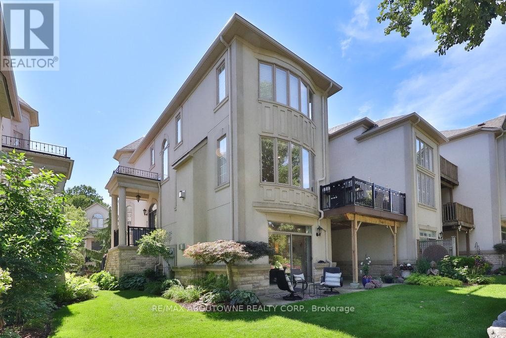 












30 - 2400 NEYAGAWA BOULEVARD

,
Oakville (RO River Oaks),




Ontario
L6H7P5

