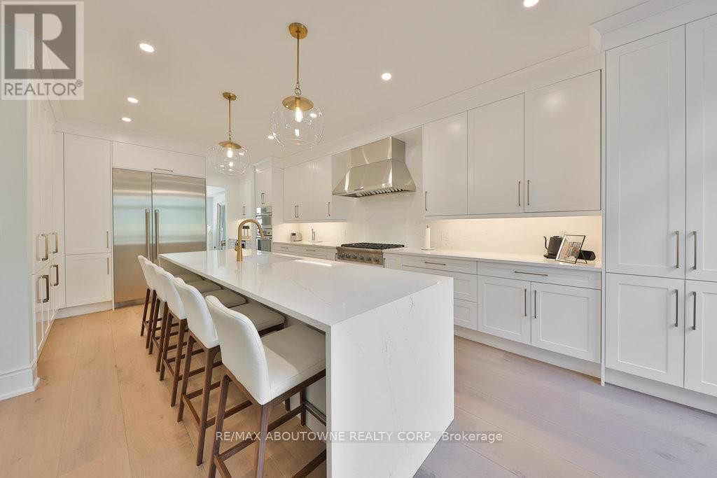 












30 - 2400 NEYAGAWA BOULEVARD

,
Oakville (RO River Oaks),




Ontario
L6H7P5

