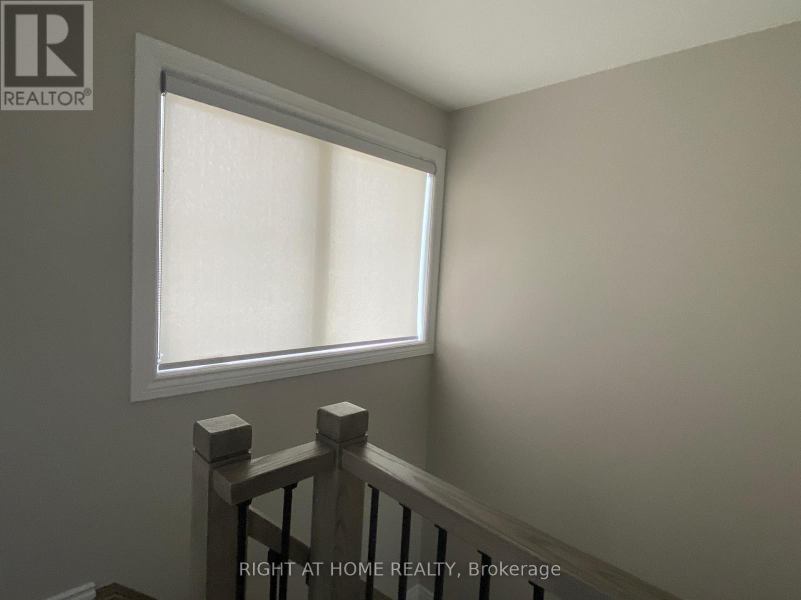 












MAIN - 9 SNOWOOD COURT

,
Toronto (Glenfield-Jane Heights),




Ontario
M3N1E7

