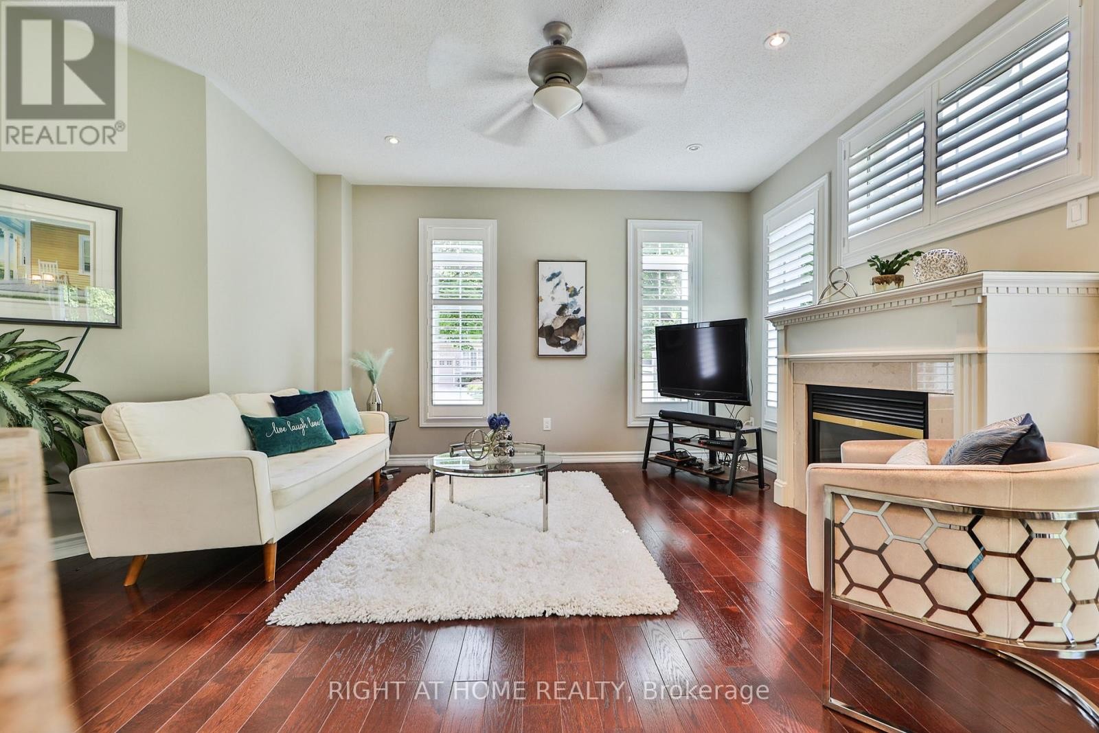 












2435 VALLEY FOREST WAY

,
Oakville (RO River Oaks),




Ontario
L6H6W9

