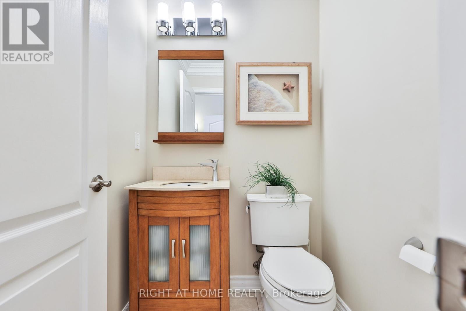 












2435 VALLEY FOREST WAY

,
Oakville (RO River Oaks),




Ontario
L6H6W9

