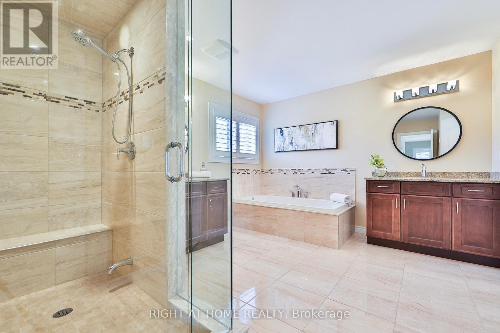 












2435 VALLEY FOREST WAY

,
Oakville (RO River Oaks),




Ontario
L6H6W9

