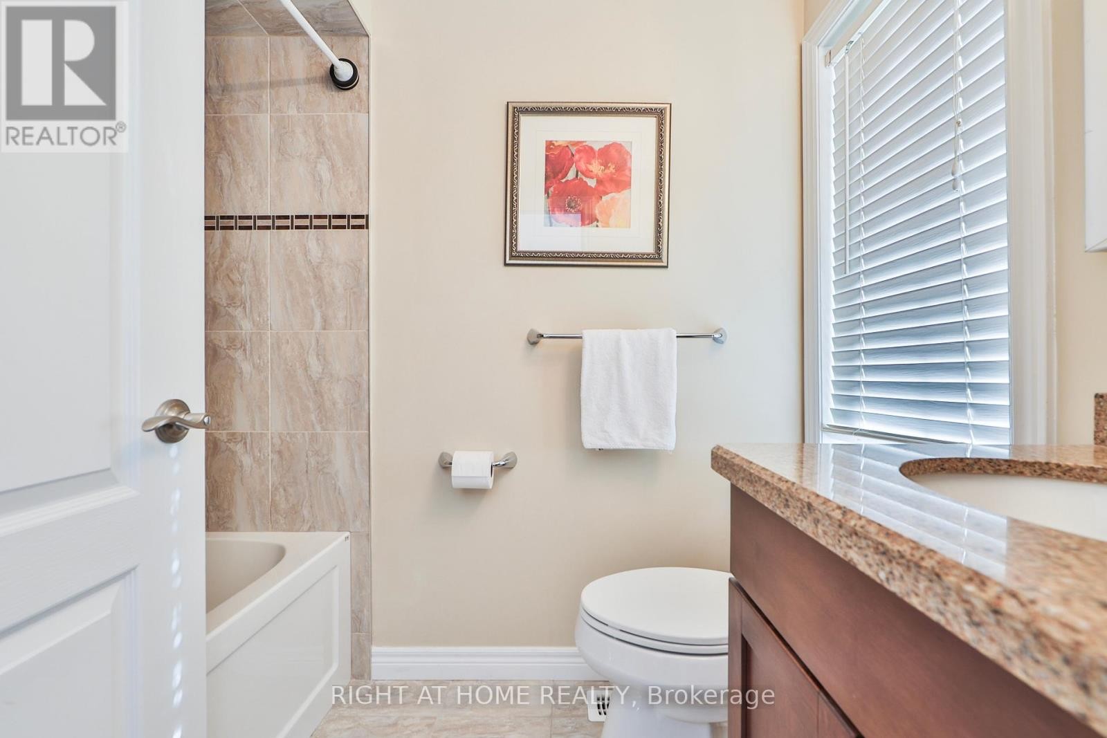 












2435 VALLEY FOREST WAY

,
Oakville (RO River Oaks),




Ontario
L6H6W9

