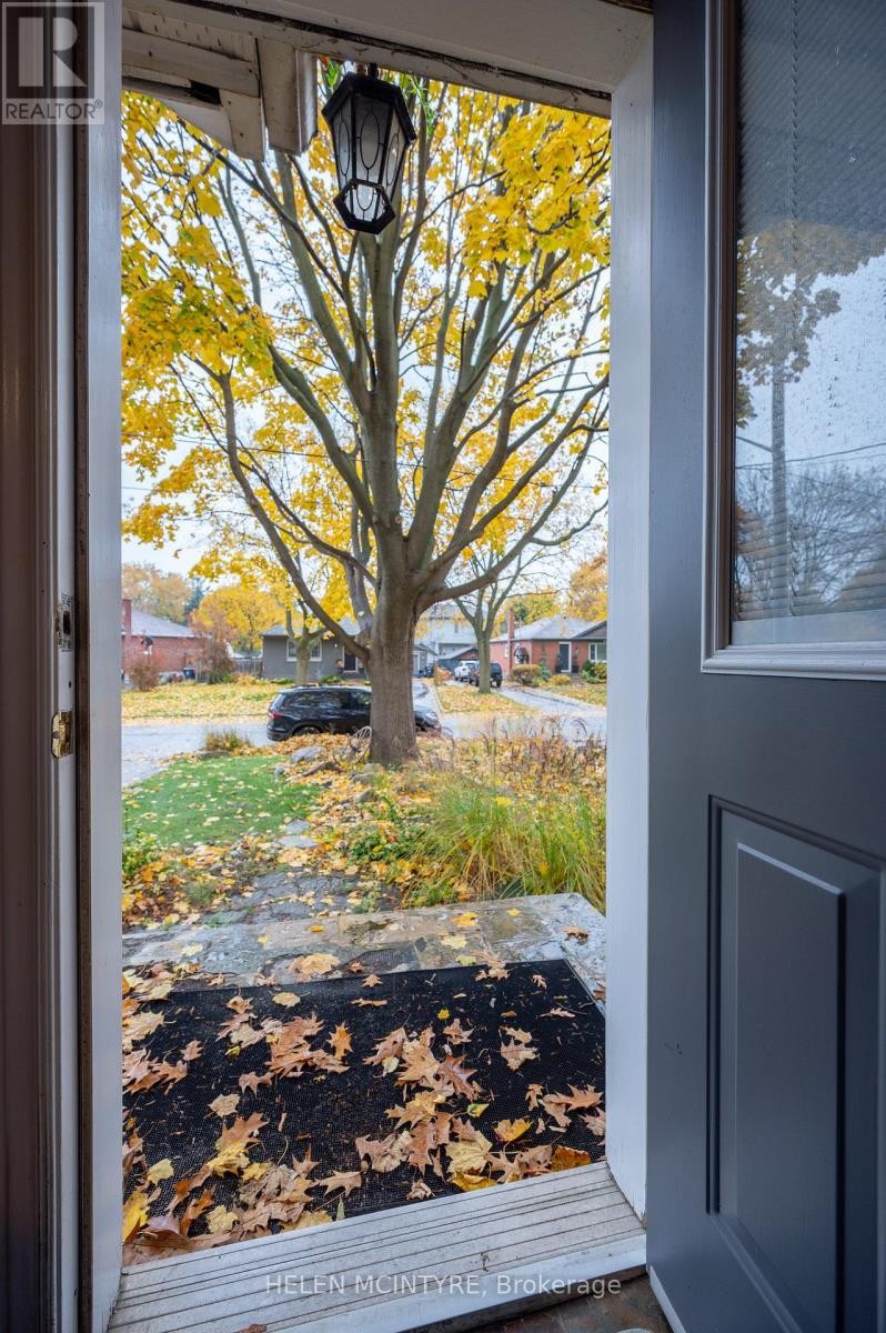 












34 DUNNING CRESCENT

,
Toronto (Alderwood),




Ontario
M8W4S8

