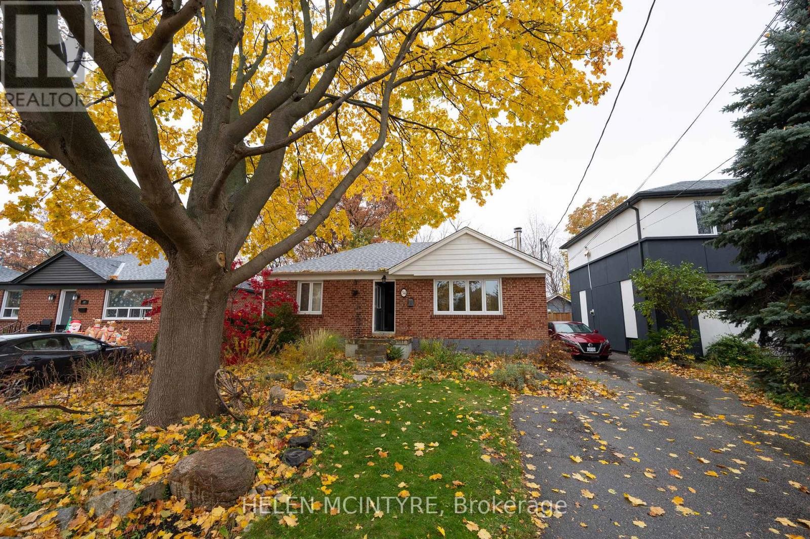 












34 DUNNING CRESCENT

,
Toronto (Alderwood),




Ontario
M8W4S8

