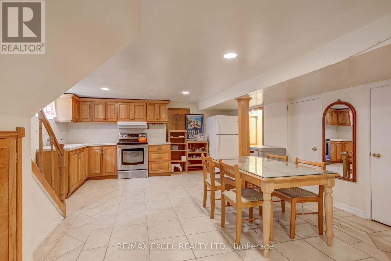 












45 STANMILLS ROAD

,
Toronto (Islington-City Centre West),




Ontario
M8Z1Y1

