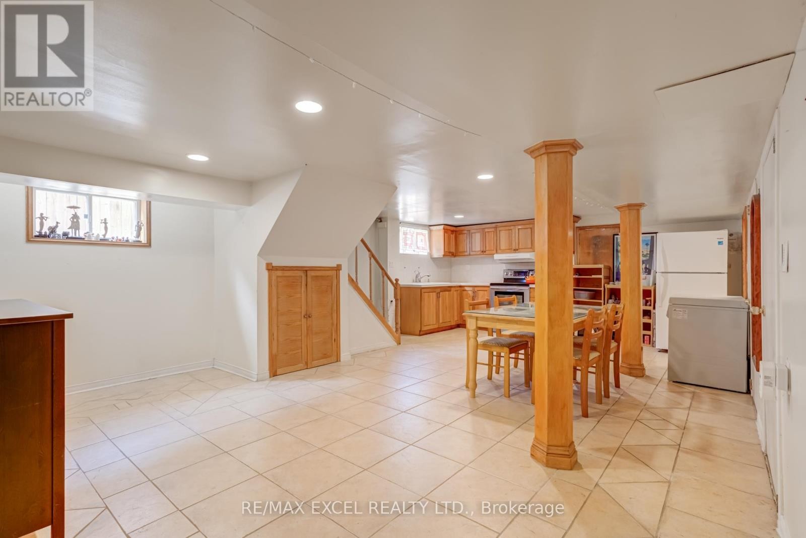 












45 STANMILLS ROAD

,
Toronto (Islington-City Centre West),




Ontario
M8Z1Y1

