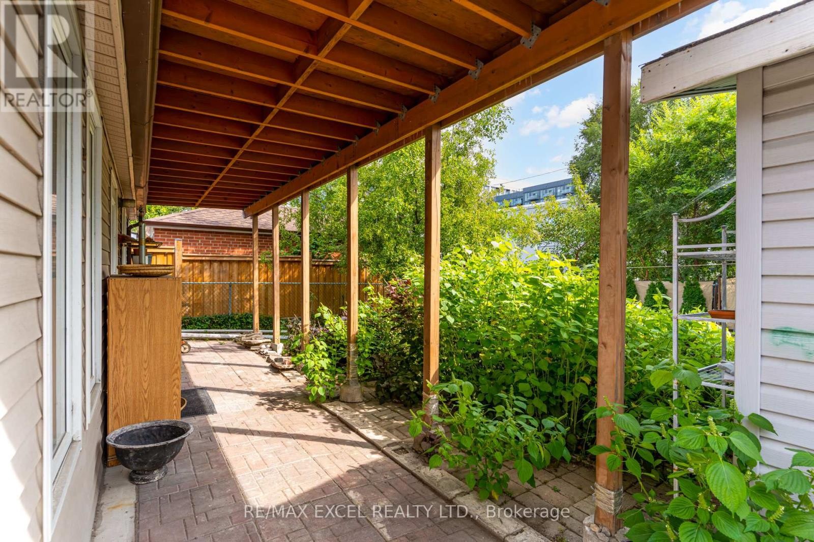 












45 STANMILLS ROAD

,
Toronto (Islington-City Centre West),




Ontario
M8Z1Y1

