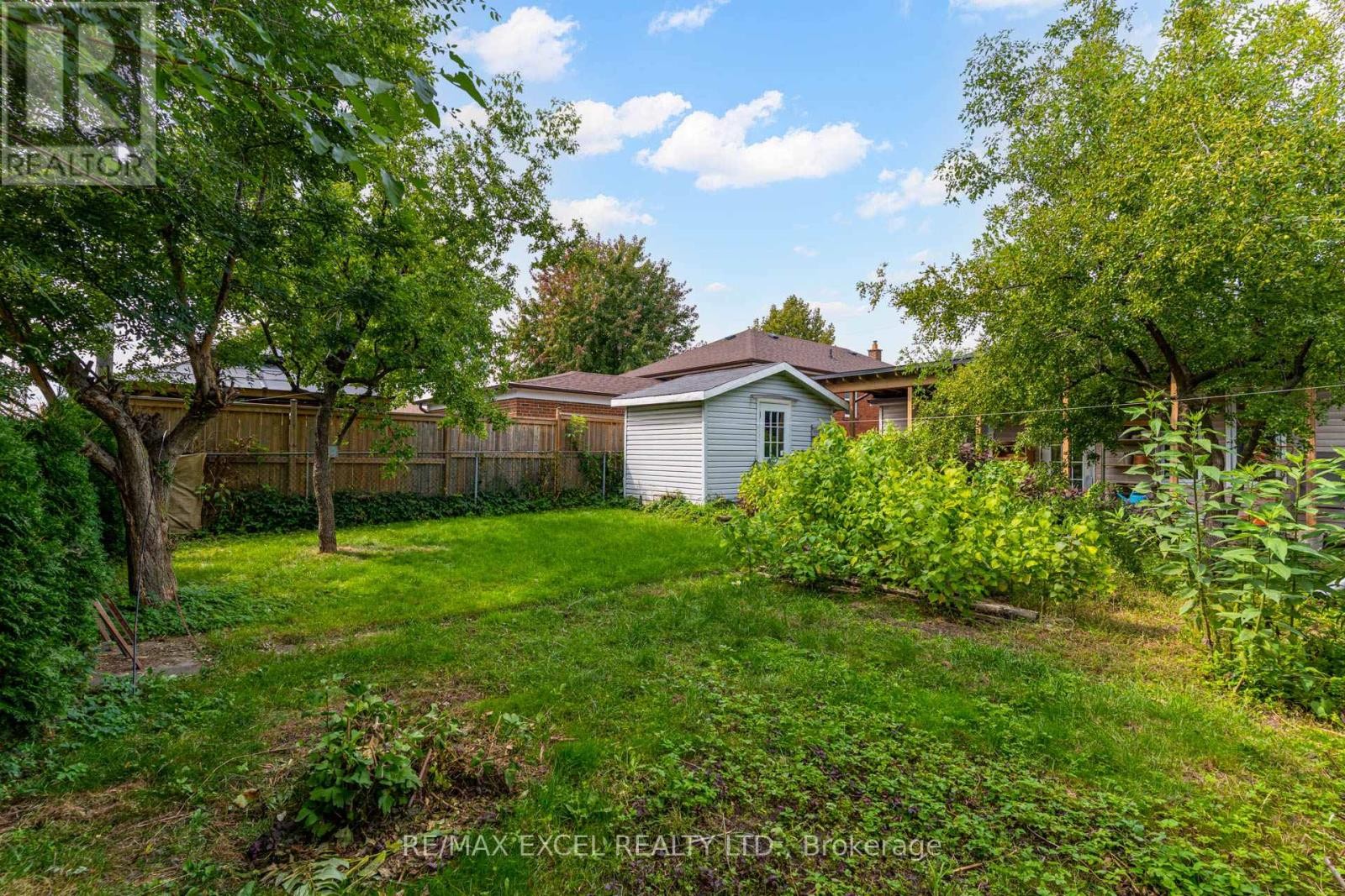 












45 STANMILLS ROAD

,
Toronto (Islington-City Centre West),




Ontario
M8Z1Y1

