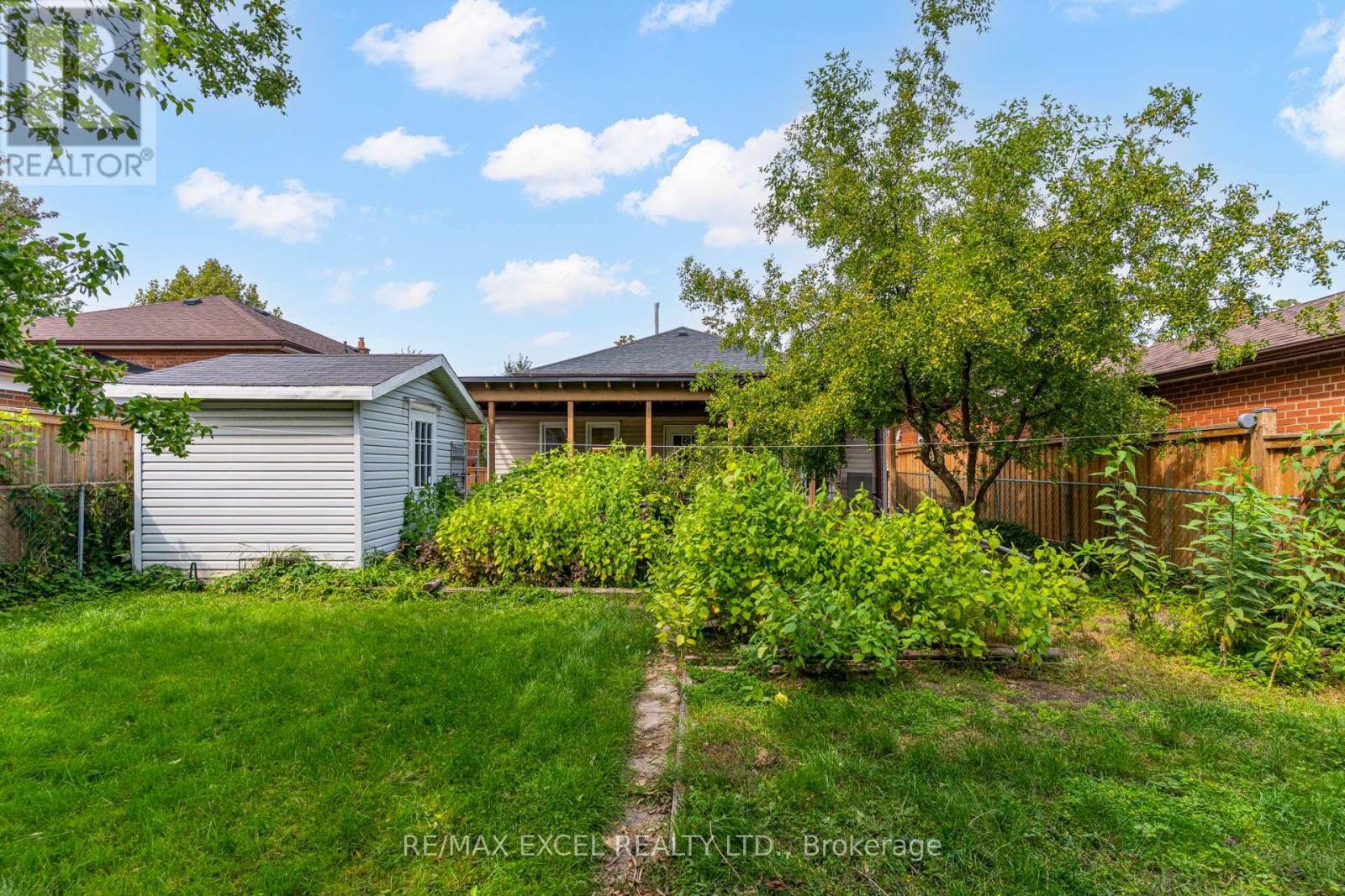 












45 STANMILLS ROAD

,
Toronto (Islington-City Centre West),




Ontario
M8Z1Y1

