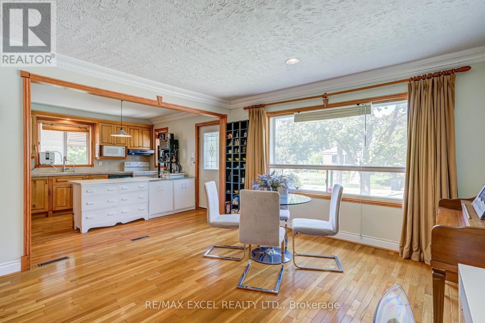 












45 STANMILLS ROAD

,
Toronto (Islington-City Centre West),




Ontario
M8Z1Y1

