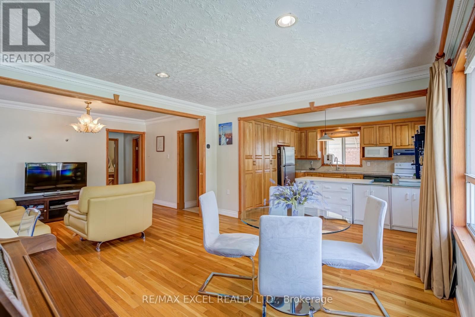 












45 STANMILLS ROAD

,
Toronto (Islington-City Centre West),




Ontario
M8Z1Y1

