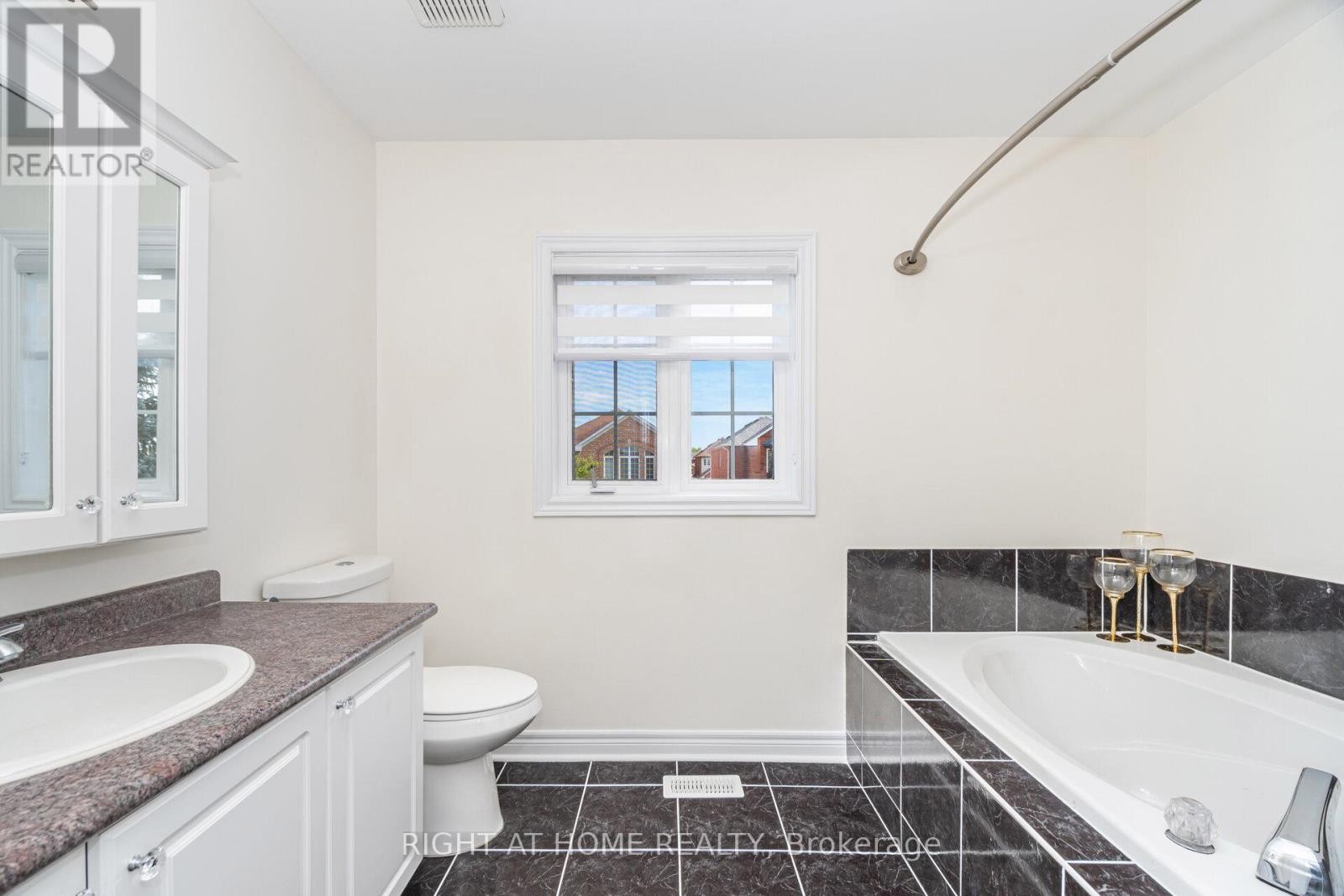












2 MELROSE GARDENS

,
Brampton (Snelgrove),




Ontario
L7A1J7

