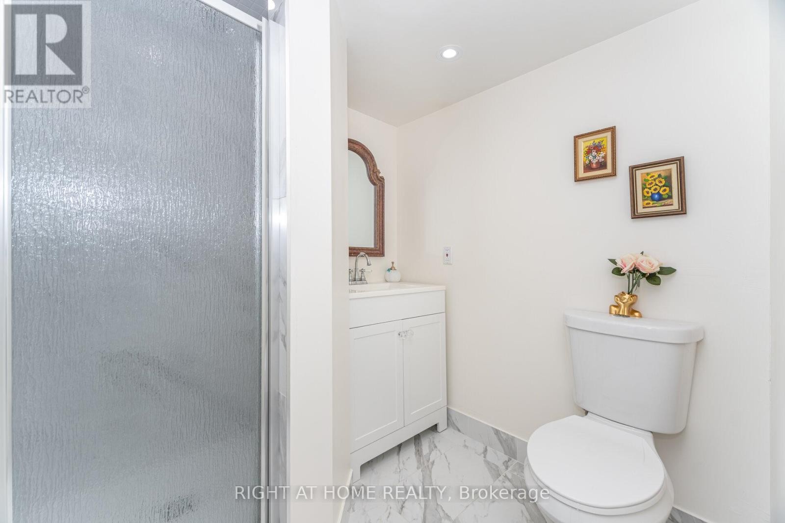 












2 MELROSE GARDENS

,
Brampton (Snelgrove),




Ontario
L7A1J7

