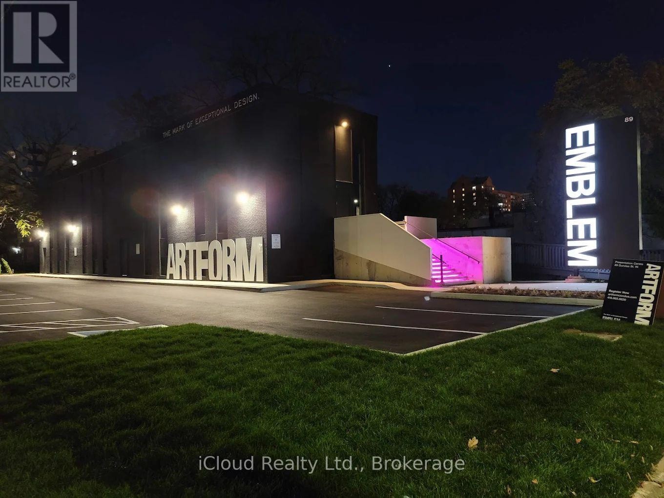 












306 - 86 DUNDAS STREET E

,
Mississauga (Cooksville),




Ontario
L5A0B1

