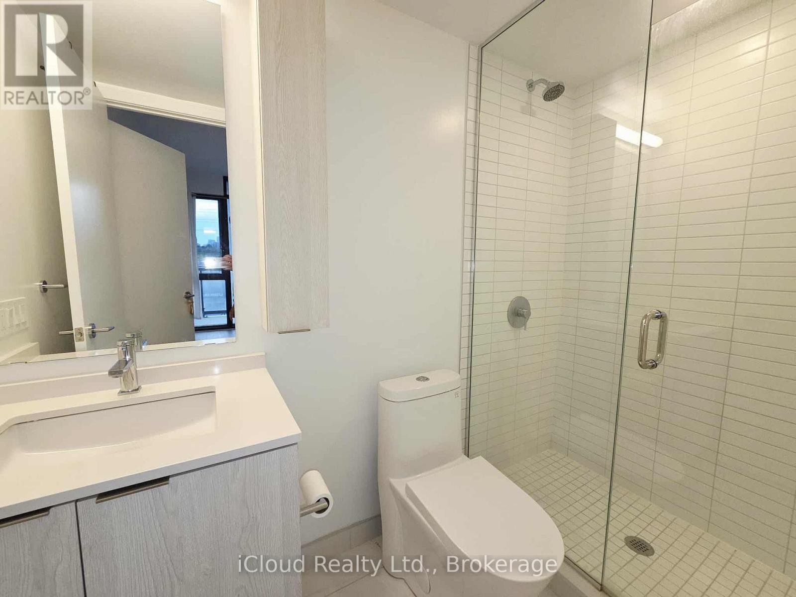 












306 - 86 DUNDAS STREET E

,
Mississauga (Cooksville),




Ontario
L5A0B1

