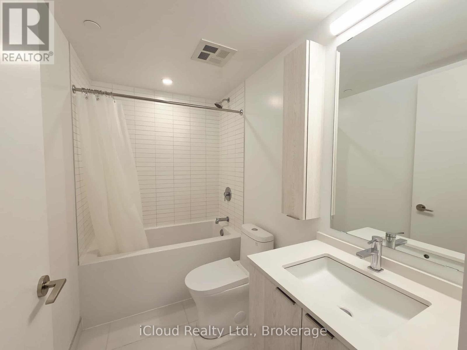 












306 - 86 DUNDAS STREET E

,
Mississauga (Cooksville),




Ontario
L5A0B1

