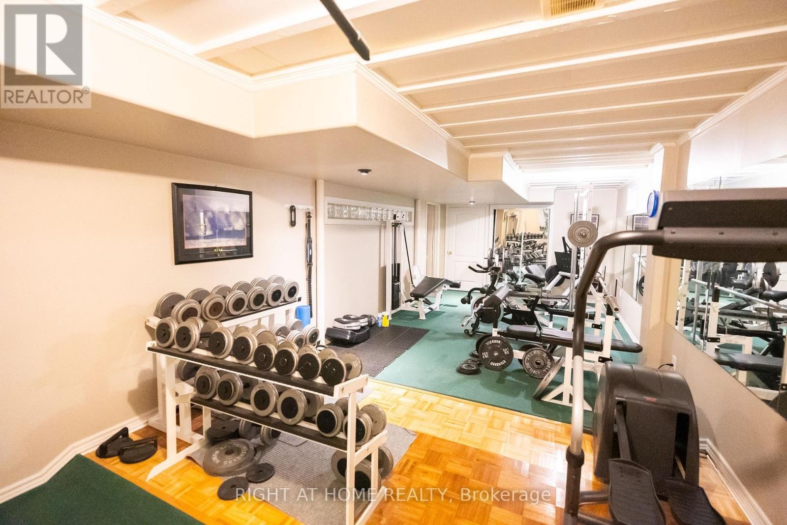 












2427 ERIN CENTRE BOULEVARD

,
Mississauga (Central Erin Mills),




Ontario
L5M5B3


