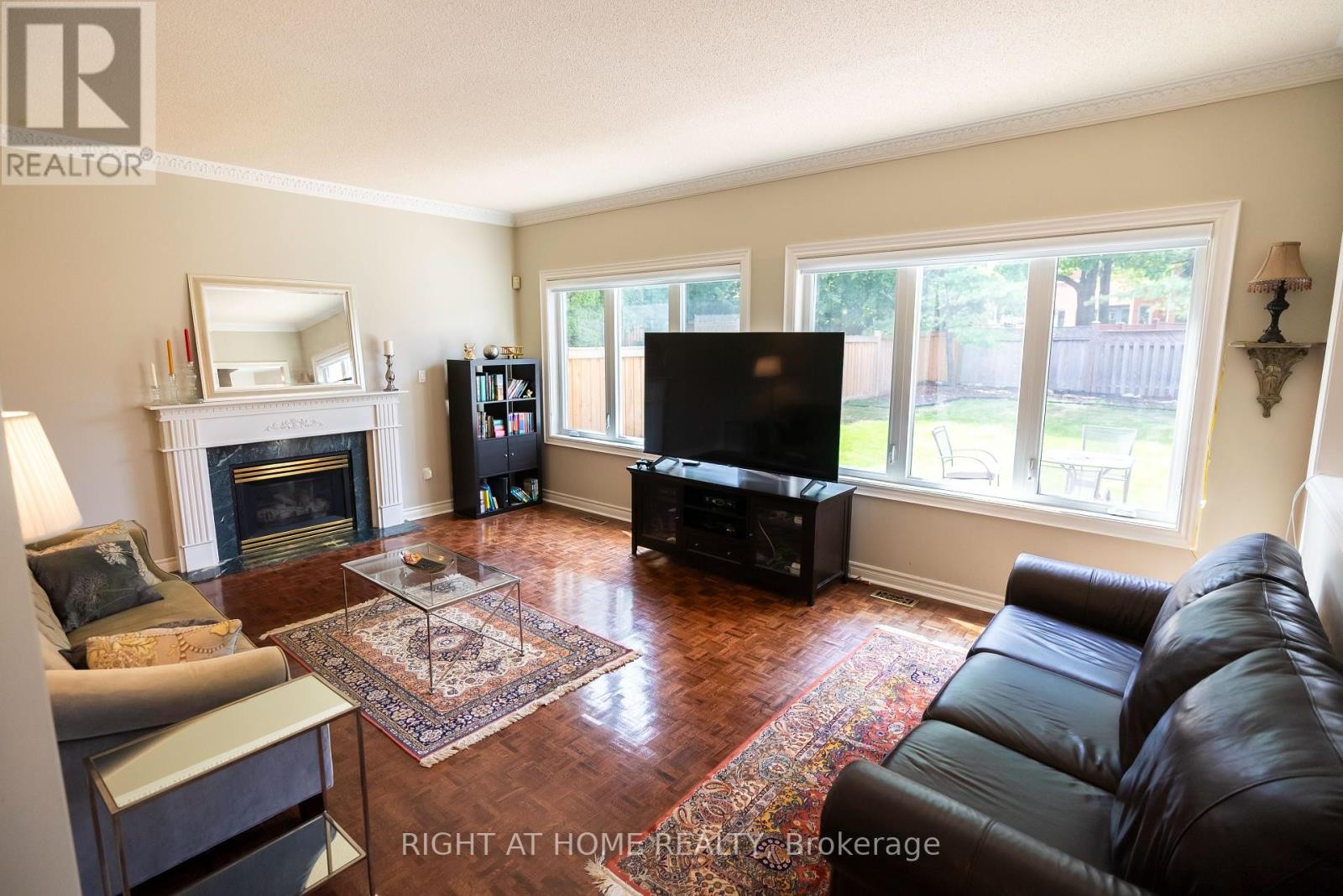 












2427 ERIN CENTRE BOULEVARD

,
Mississauga (Central Erin Mills),




Ontario
L5M5B3

