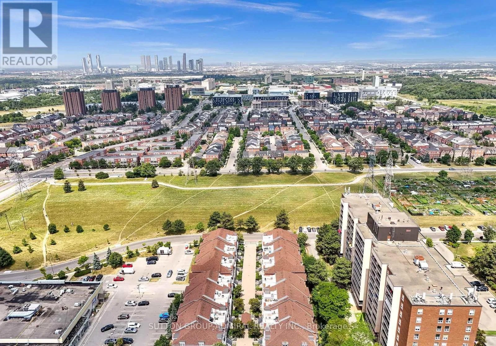 












91 - 37 FOUR WINDS DRIVE

,
Toronto (York University Heights),




Ontario
M3J1K7

