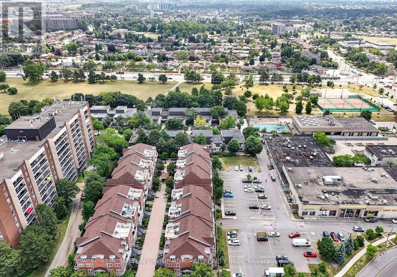 












91 - 37 FOUR WINDS DRIVE

,
Toronto (York University Heights),




Ontario
M3J1K7

