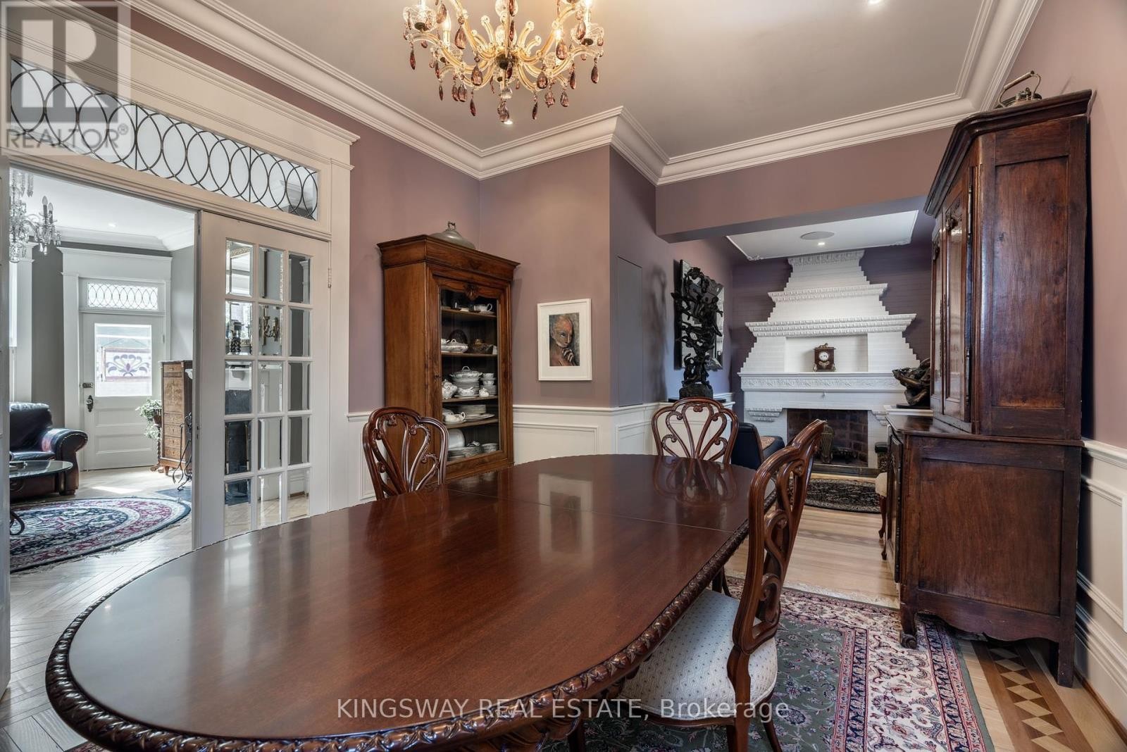 












166 HIGH PARK AVENUE

,
Toronto (High Park North),




Ontario
M6P2S4

