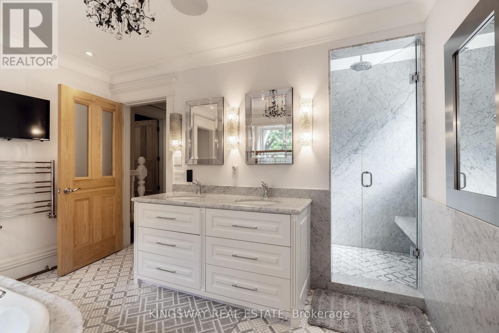 












166 HIGH PARK AVENUE

,
Toronto (High Park North),




Ontario
M6P2S4

