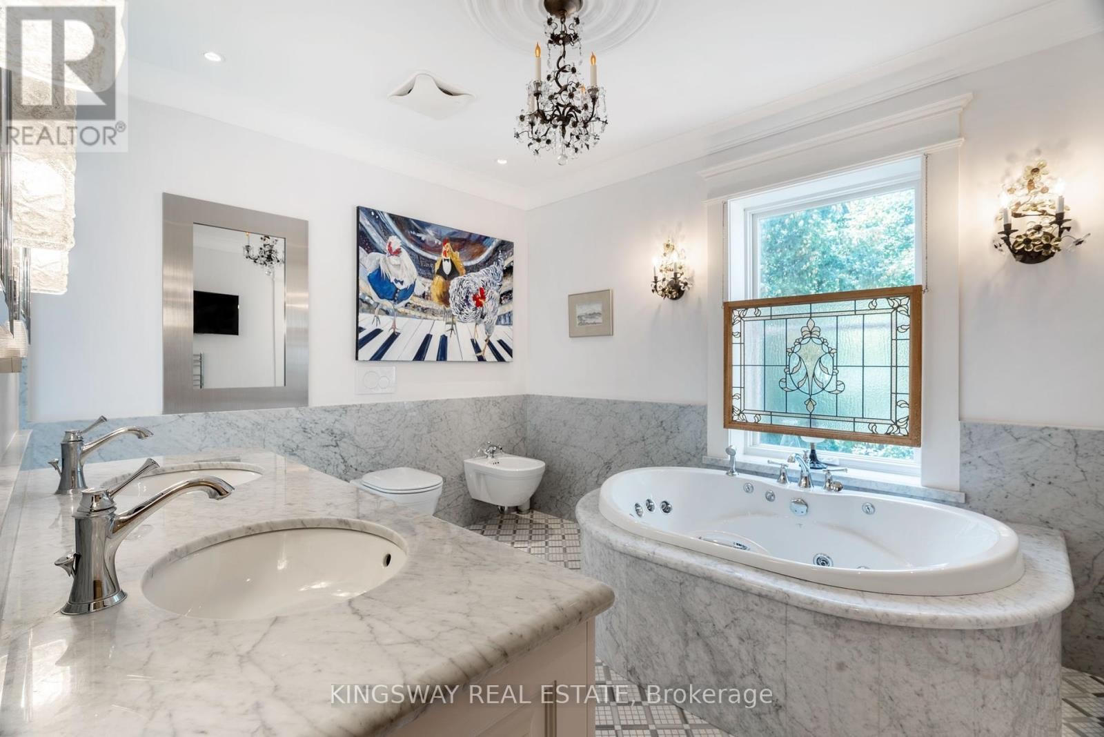 












166 HIGH PARK AVENUE

,
Toronto (High Park North),




Ontario
M6P2S4


