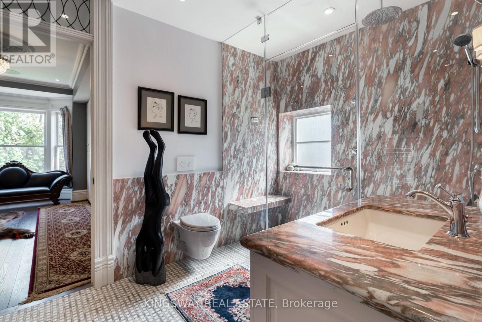












166 HIGH PARK AVENUE

,
Toronto (High Park North),




Ontario
M6P2S4

