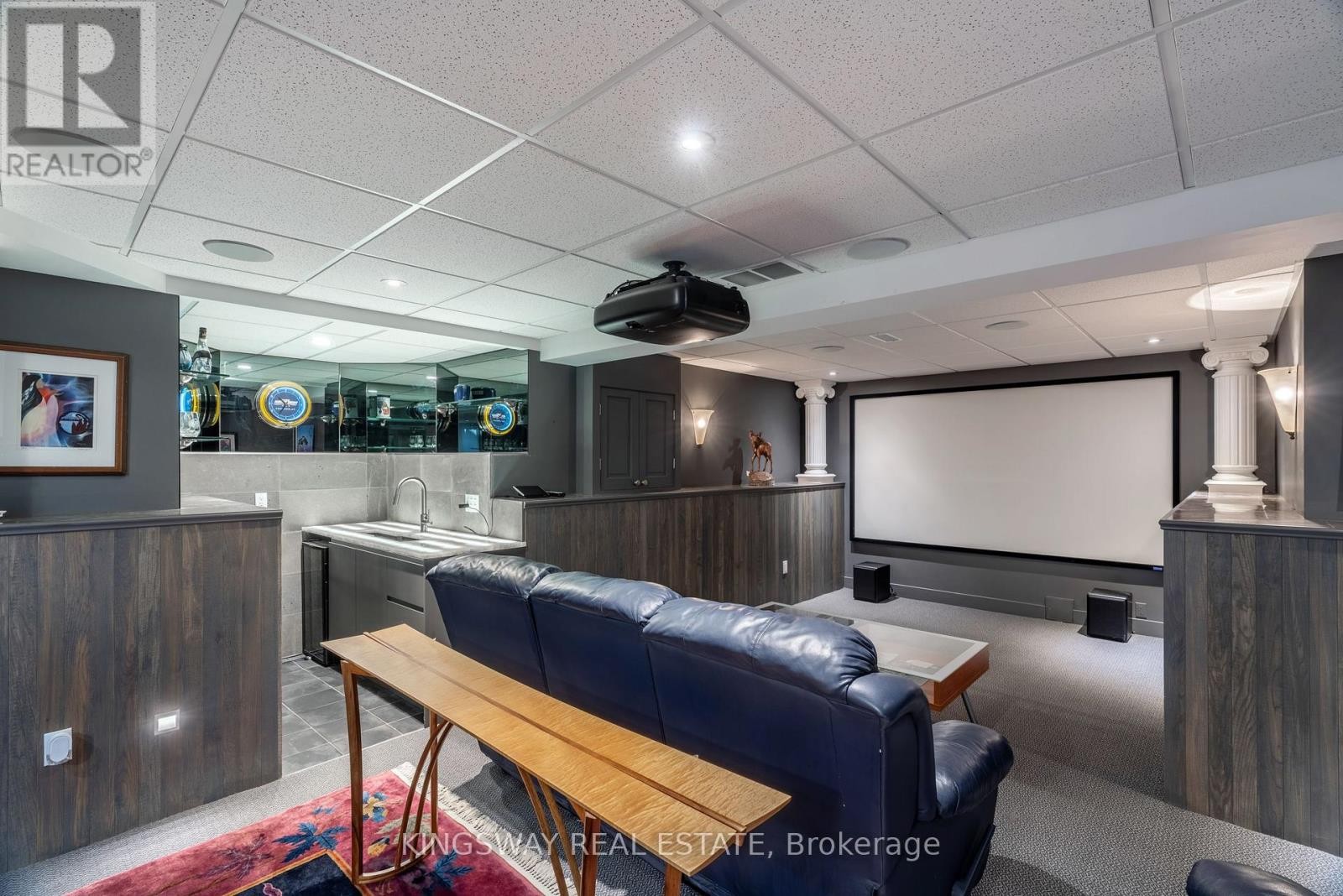 












166 HIGH PARK AVENUE

,
Toronto (High Park North),




Ontario
M6P2S4

