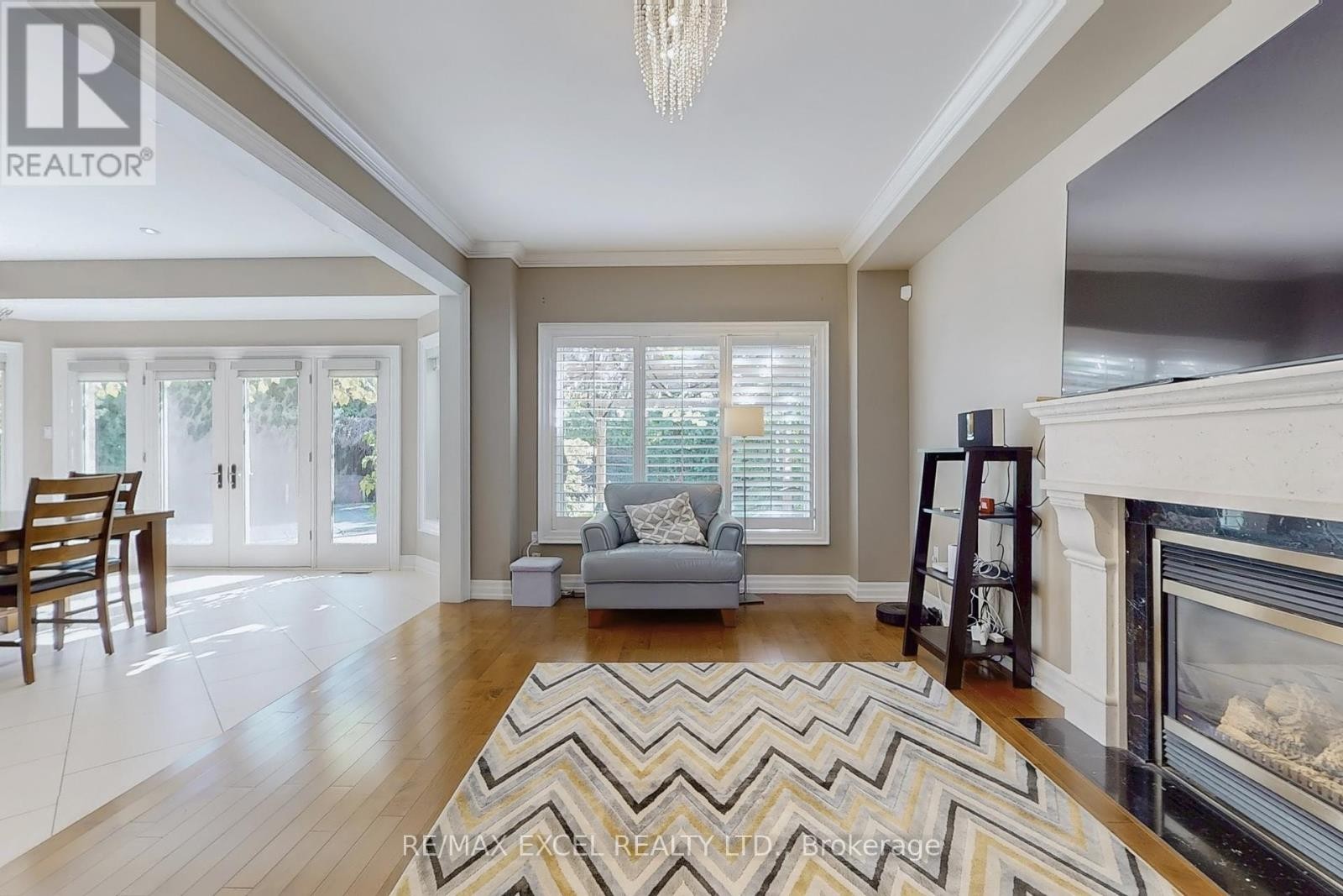 












5368 VAIL COURT

,
Mississauga (Central Erin Mills),




Ontario
L5M6G9

