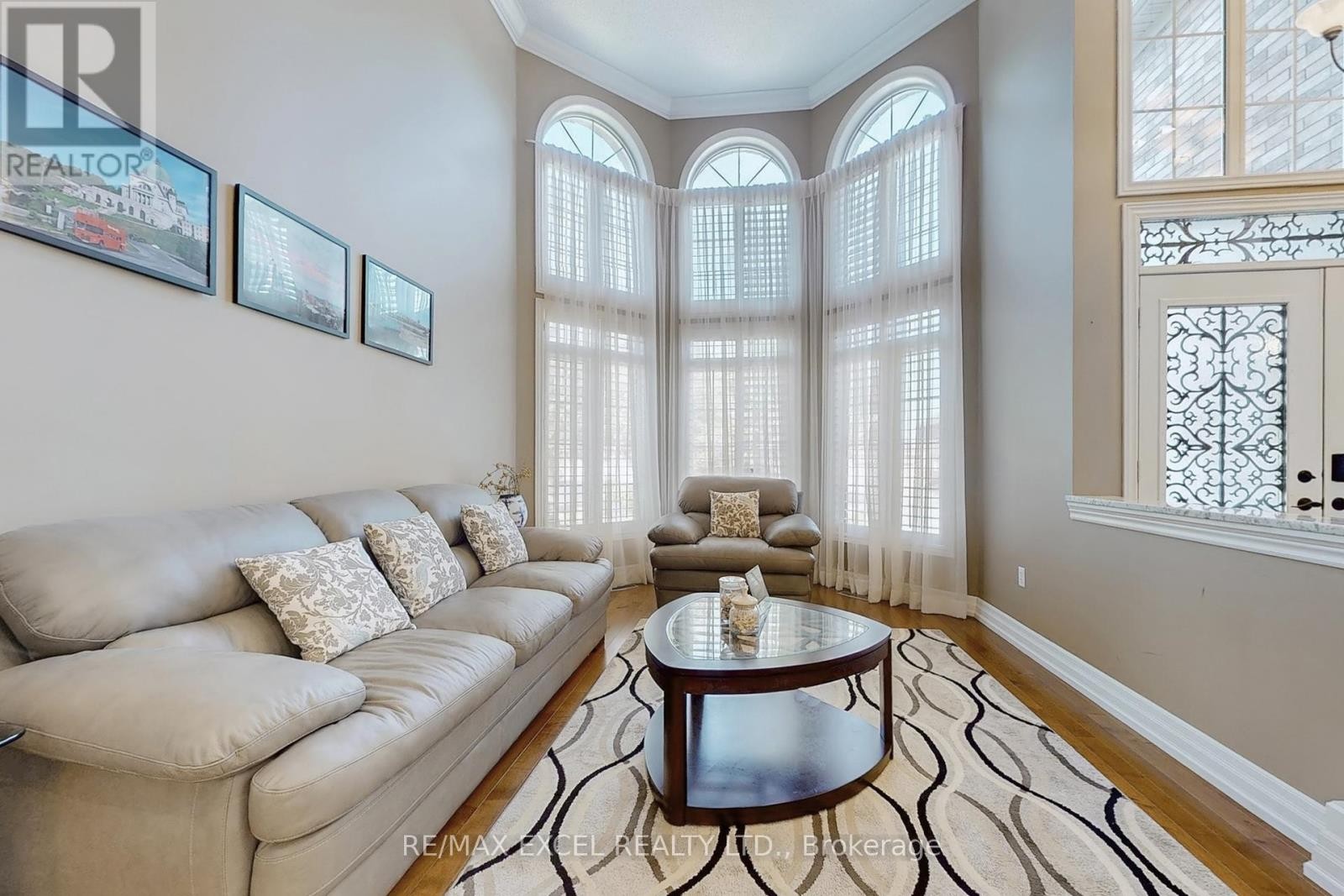 












5368 VAIL COURT

,
Mississauga (Central Erin Mills),




Ontario
L5M6G9

