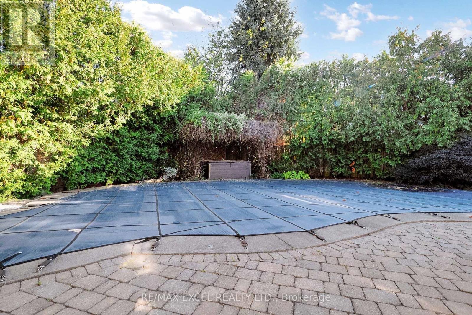 












5368 VAIL COURT

,
Mississauga (Central Erin Mills),




Ontario
L5M6G9

