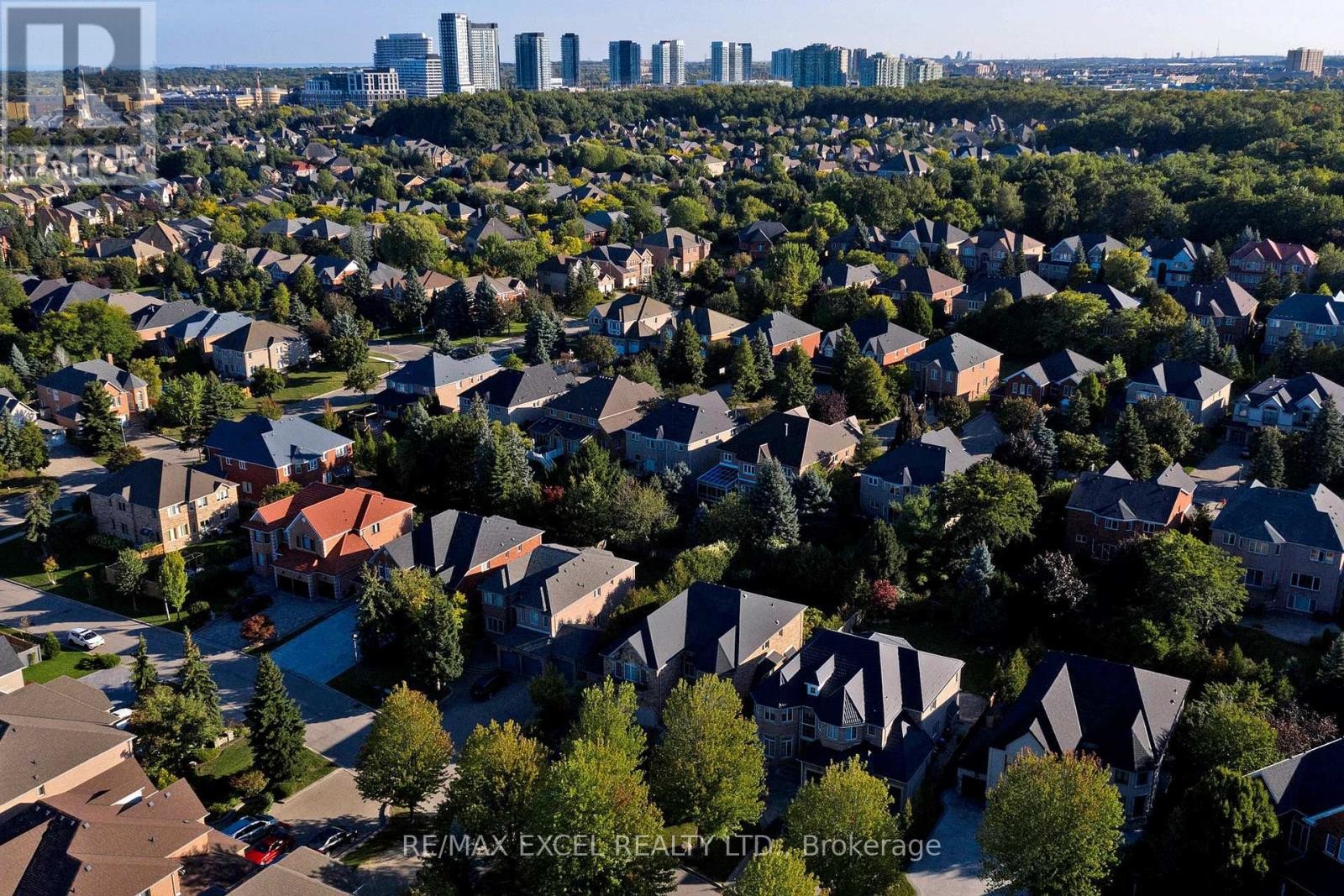 












5368 VAIL COURT

,
Mississauga (Central Erin Mills),




Ontario
L5M6G9

