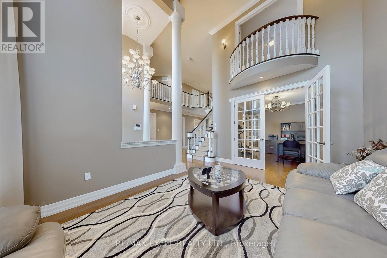 












5368 VAIL COURT

,
Mississauga (Central Erin Mills),




Ontario
L5M6G9


