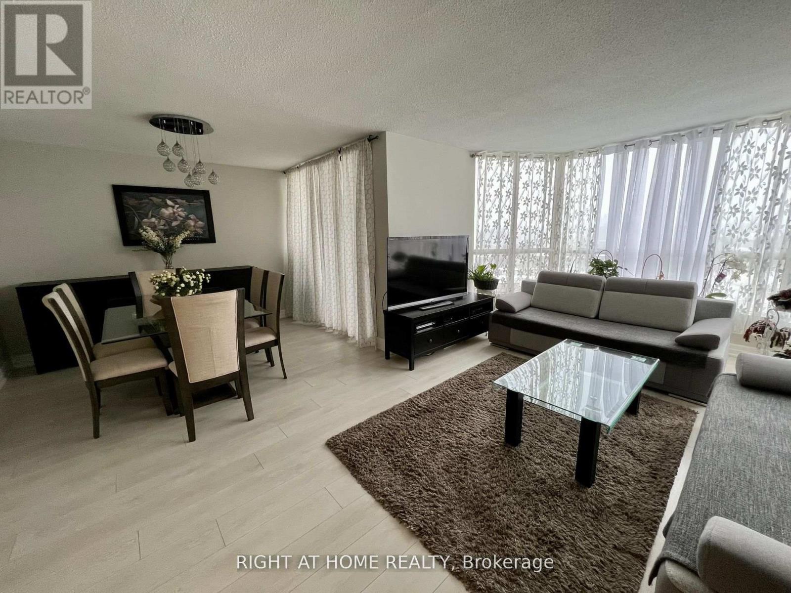 












1018 - 1333 BLOOR STREET

,
Mississauga (Applewood),




Ontario
L4Y3T6

