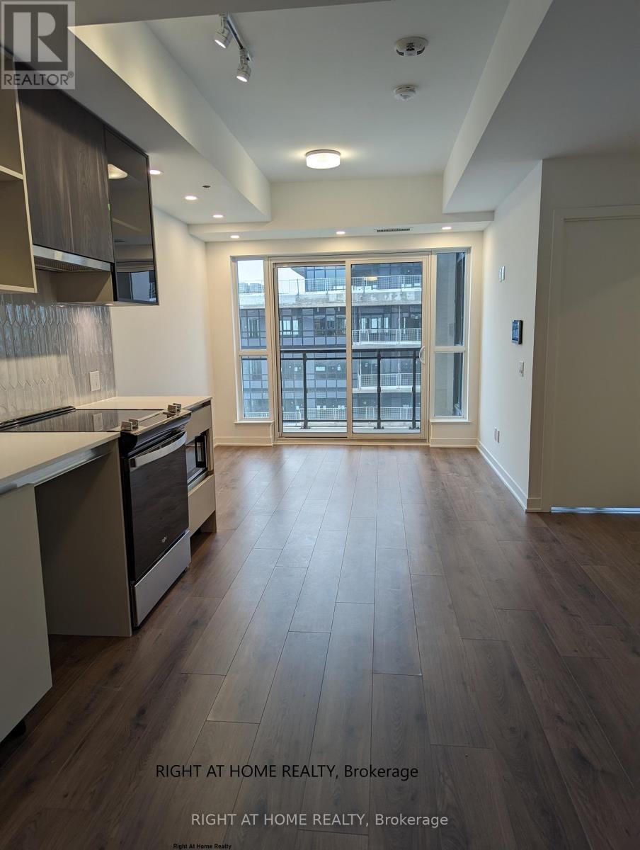 












812 - 405 DUNDAS STREET W

,
Oakville (GO Glenorchy),




Ontario
L6M5P9

