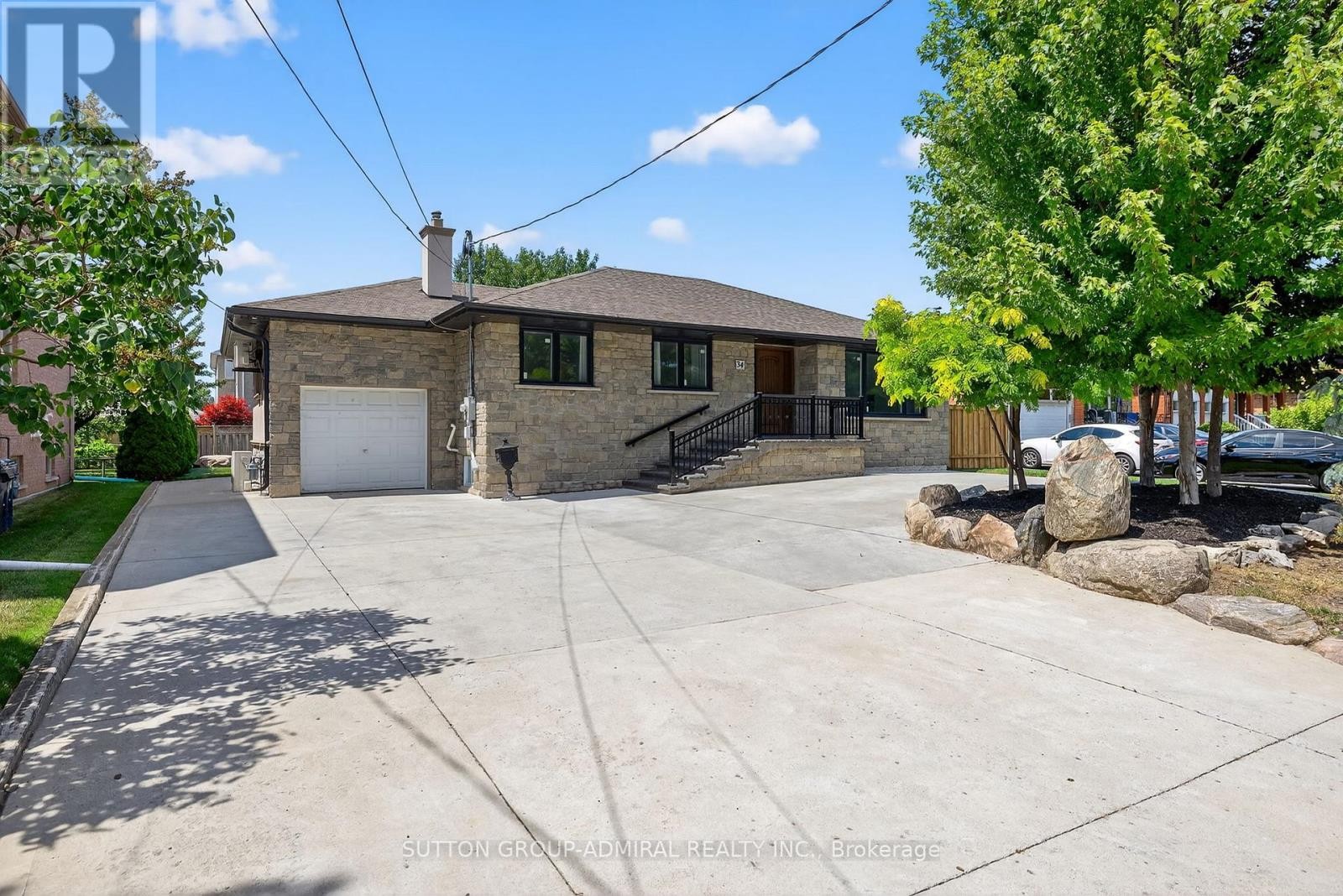 












34 KNOX AVENUE

,
Toronto (Humber Summit),




Ontario
M9L2M3

