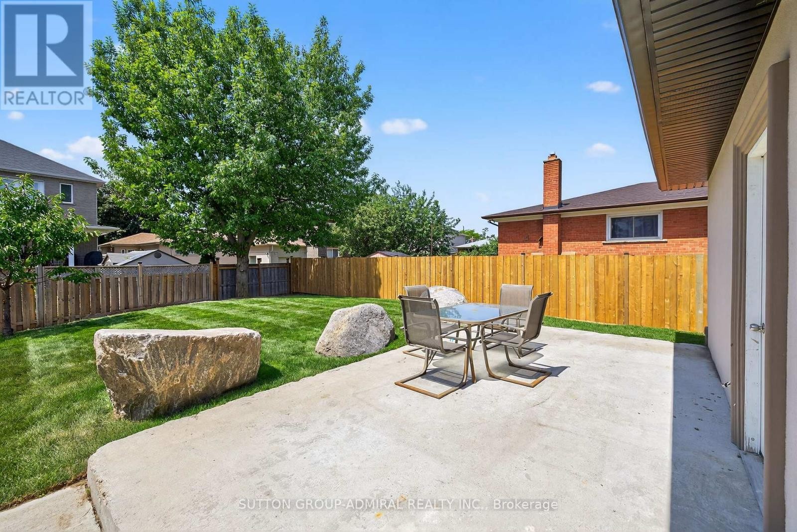












34 KNOX AVENUE

,
Toronto (Humber Summit),




Ontario
M9L2M3

