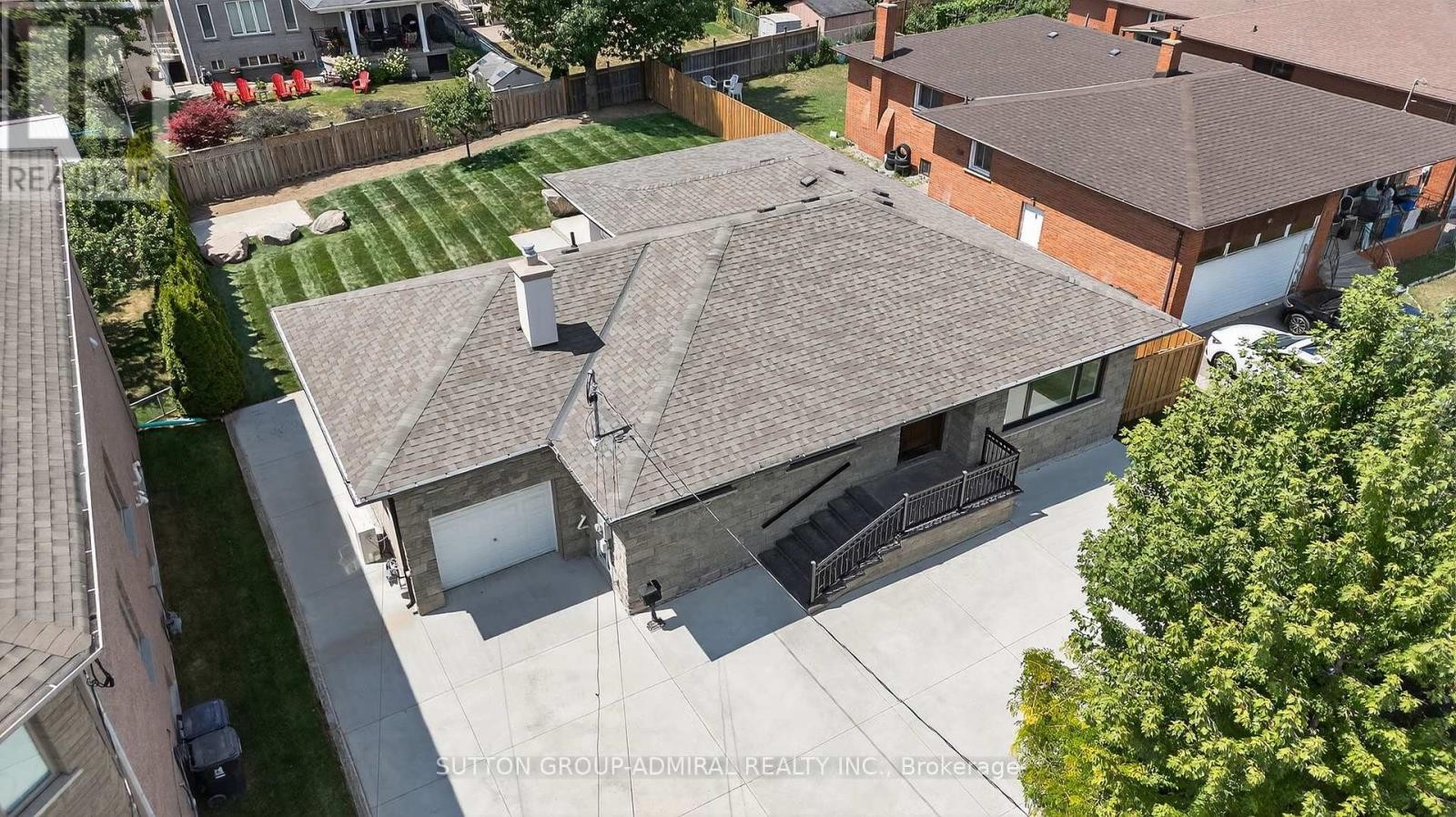 












34 KNOX AVENUE

,
Toronto (Humber Summit),




Ontario
M9L2M3

