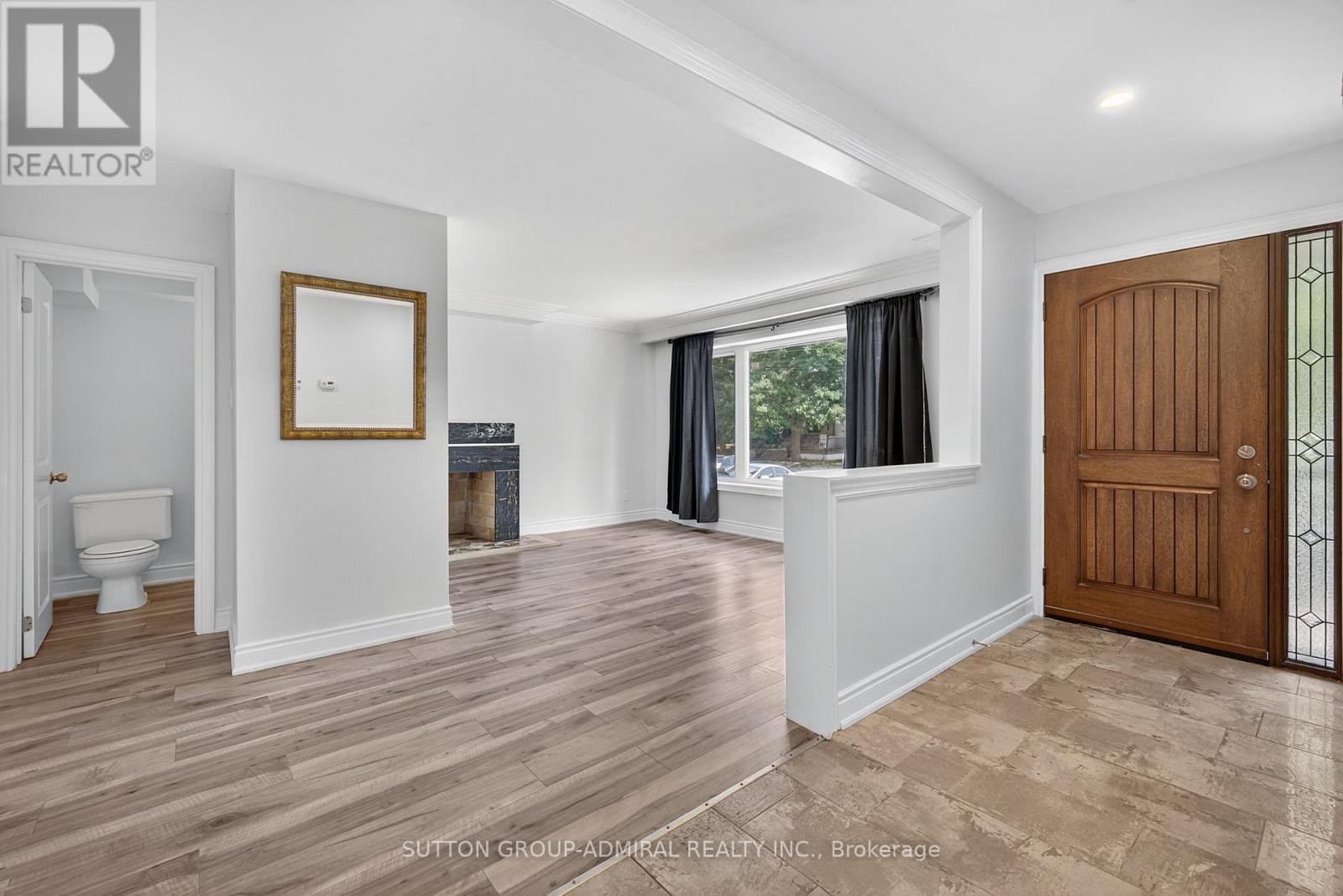 












34 KNOX AVENUE

,
Toronto (Humber Summit),




Ontario
M9L2M3

