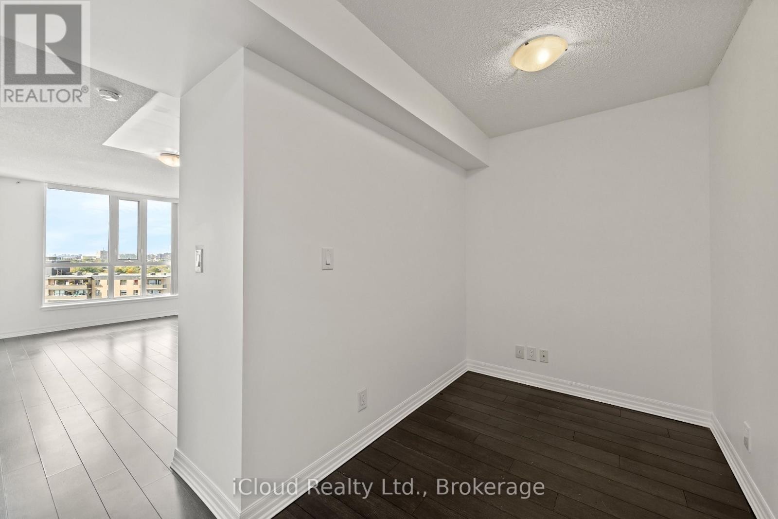 












1002 - 80 ESTHER LORRIE DRIVE

,
Toronto (West Humber-Clairville),




Ontario
M9W0C6

