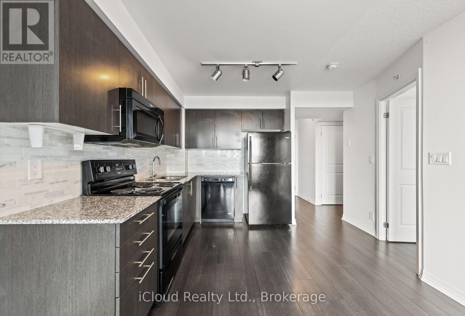 












1002 - 80 ESTHER LORRIE DRIVE

,
Toronto (West Humber-Clairville),




Ontario
M9W0C6

